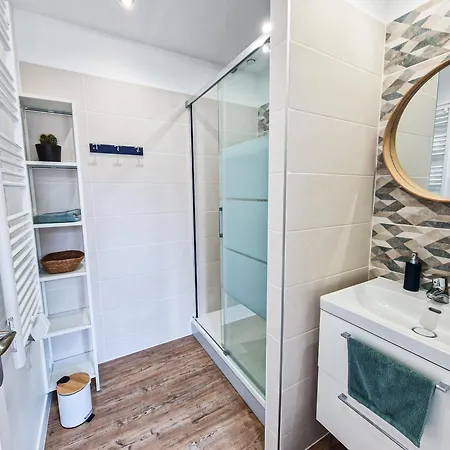 Magnum 80 Terrasse & Climatisation - 6 Personnes - *